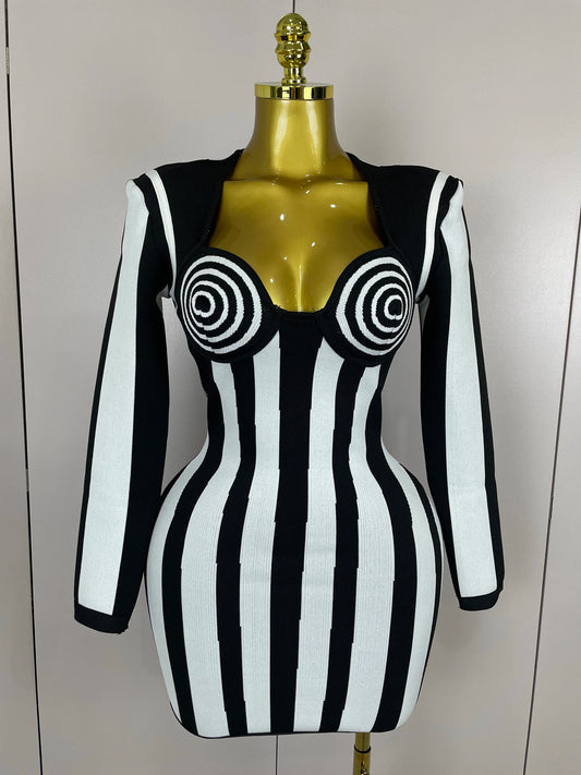 Rochie mulată bandage – cum alegi mărimea