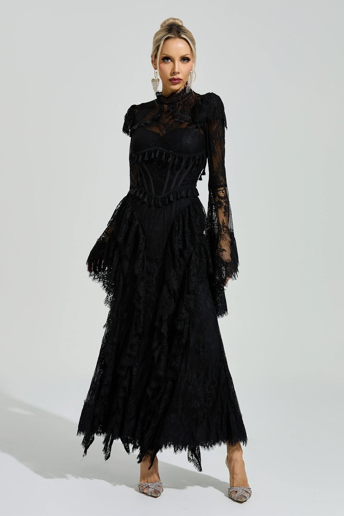 Rochie maxi Ravena din dantelă, neagră – față